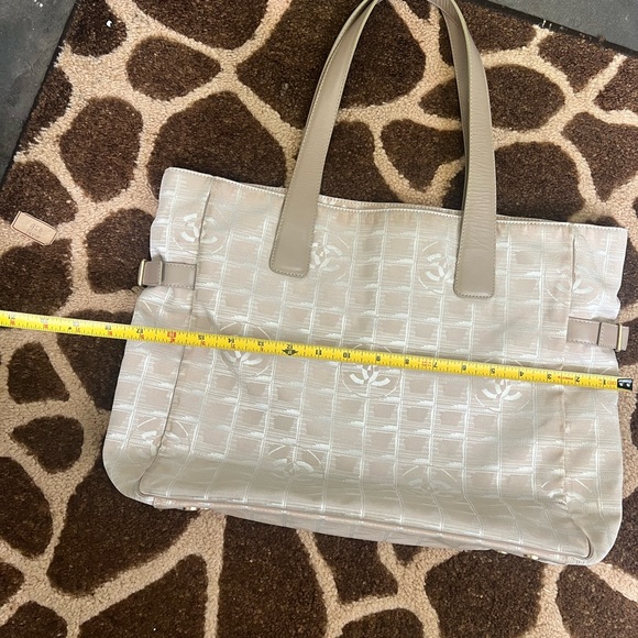 Chanel bag - Picture 9 of 16